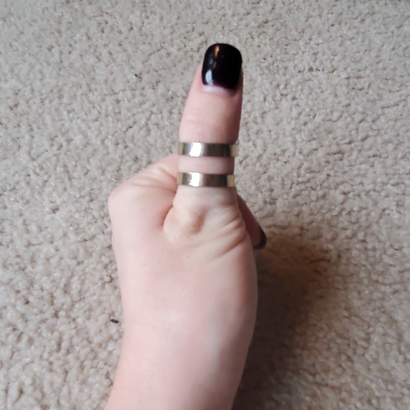 Ring - Picture 2 of 3